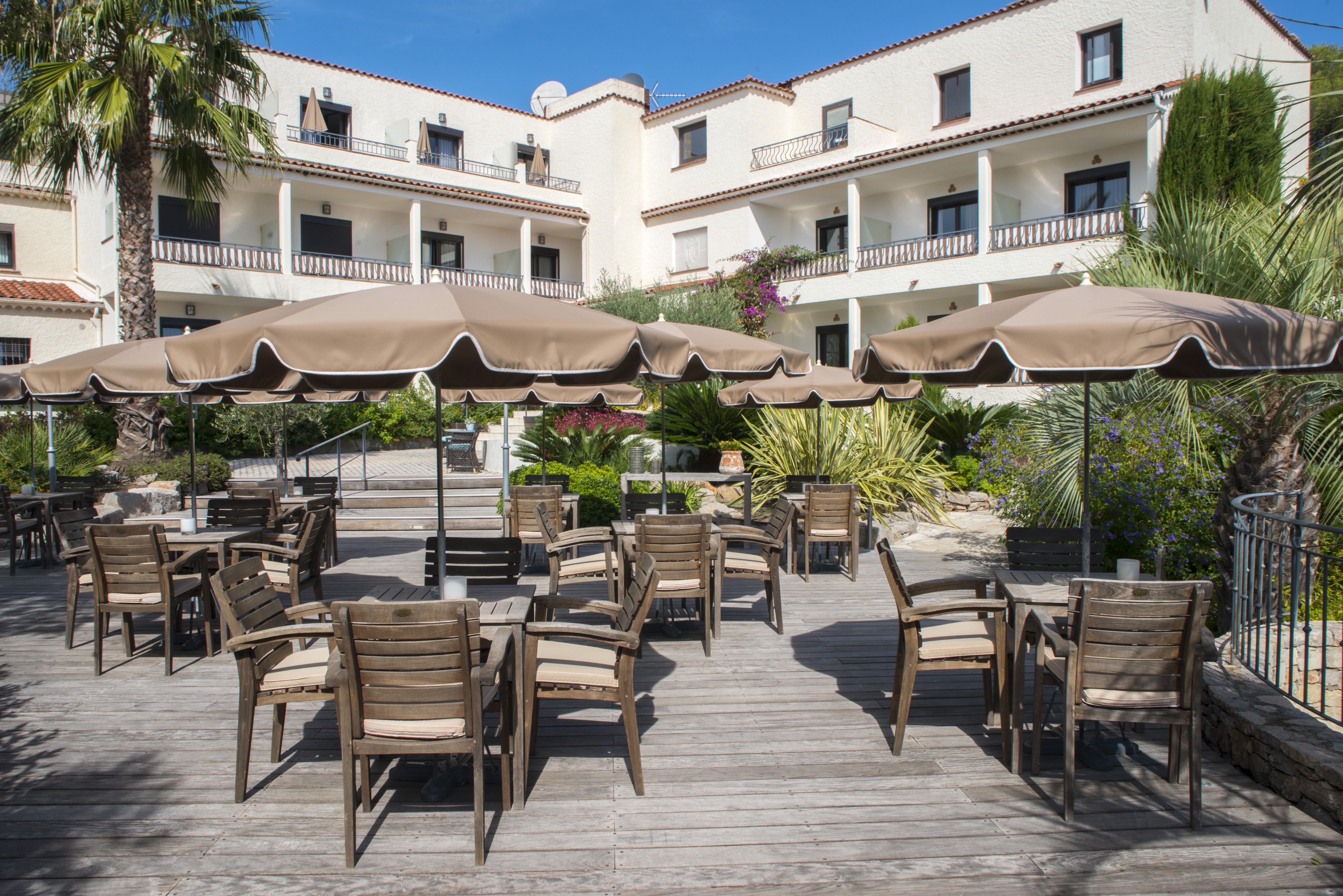 Van Der Valk Hotel Le Catalogne سانت أي جولف المظهر الخارجي الصورة